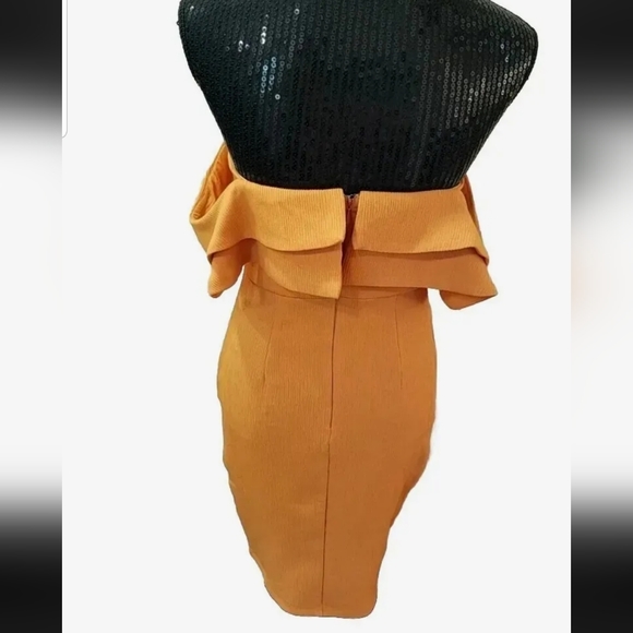 EUC Hello Molly Ruffle off the Shoulder Orange Pencil Dress Size Medium 🔥🔥🔥 - Picture 5 of 13